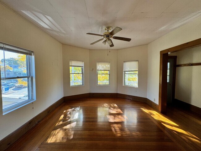 243 Highland Ave, Unit 2 in Somerville, MA - Building Photo - Building Photo