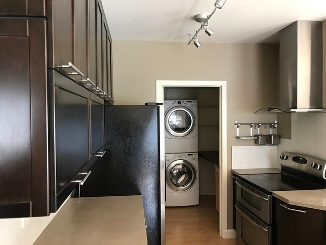 3070 Lore Rd in Anchorage, AK - Building Photo - Building Photo