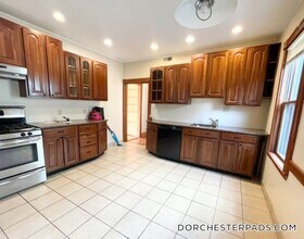 18 Romsey St in Boston, MA - Building Photo - Building Photo