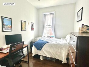 235 E 4th St in New York, NY - Building Photo - Building Photo