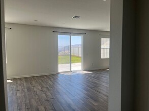 41409 Stork Ct in Lake Elsinore, CA - Building Photo - Building Photo