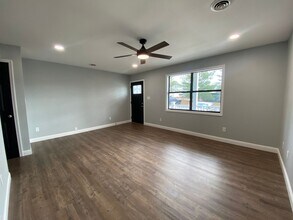 1010 Sun Valley Village in Greeneville, TN - Building Photo - Building Photo