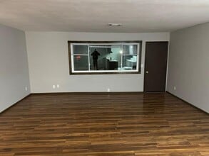 1705 Kimball Ave in Waterloo, IA - Building Photo - Building Photo