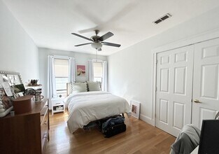 916 Dorchester Ave in Boston, MA - Foto de edificio - Building Photo