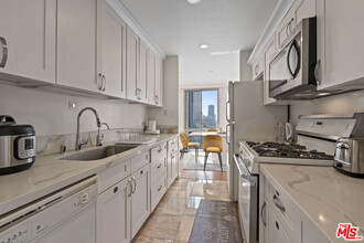 800 W 1st St in Los Angeles, CA - Building Photo - Building Photo