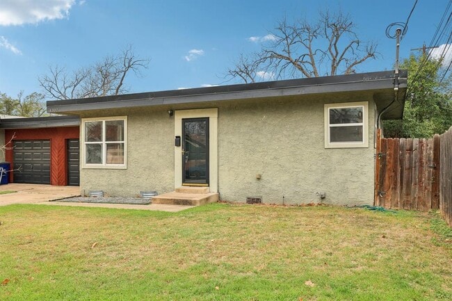 4302 Harmon Ave in Austin, TX - Building Photo - Building Photo