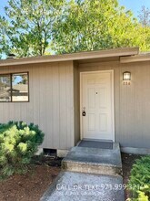 224 NE 143rd Ave in Portland, OR - Building Photo - Building Photo