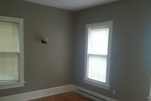 89 Analomink St Apartments