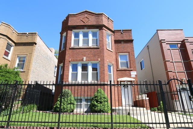 3532 W Shakespeare Ave in Chicago, IL - Building Photo