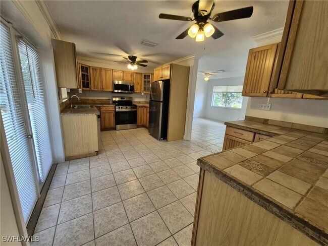 property at 996 Jasmine St