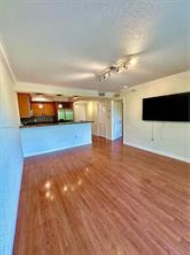 151 NE 16th Ave, Unit 334 in Fort Lauderdale, FL - Building Photo - Building Photo