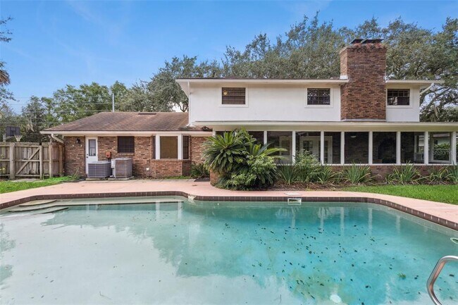 1745 E Adams Dr in Maitland, FL - Building Photo - Building Photo