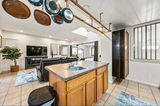 383 Oxford St in Rochester, NY - Building Photo - Building Photo