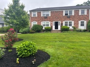 51 Doxbury Ln in Suffern, NY - Building Photo - Building Photo