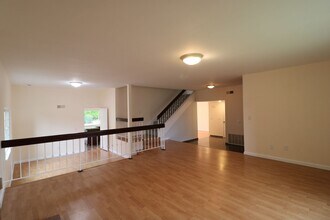 9939 Glade Ave in Los Angeles, CA - Building Photo - Building Photo