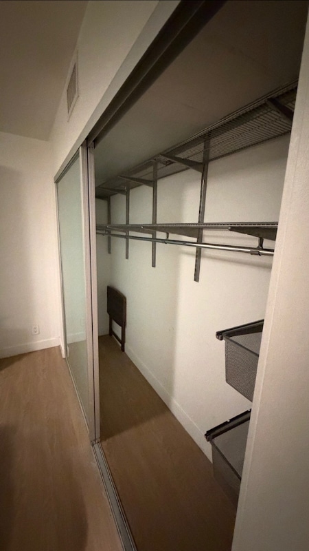 11665 Mayfield Ave in Los Angeles, CA - Building Photo - Building Photo