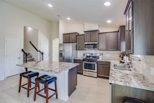 property at 6230 Mason Wy