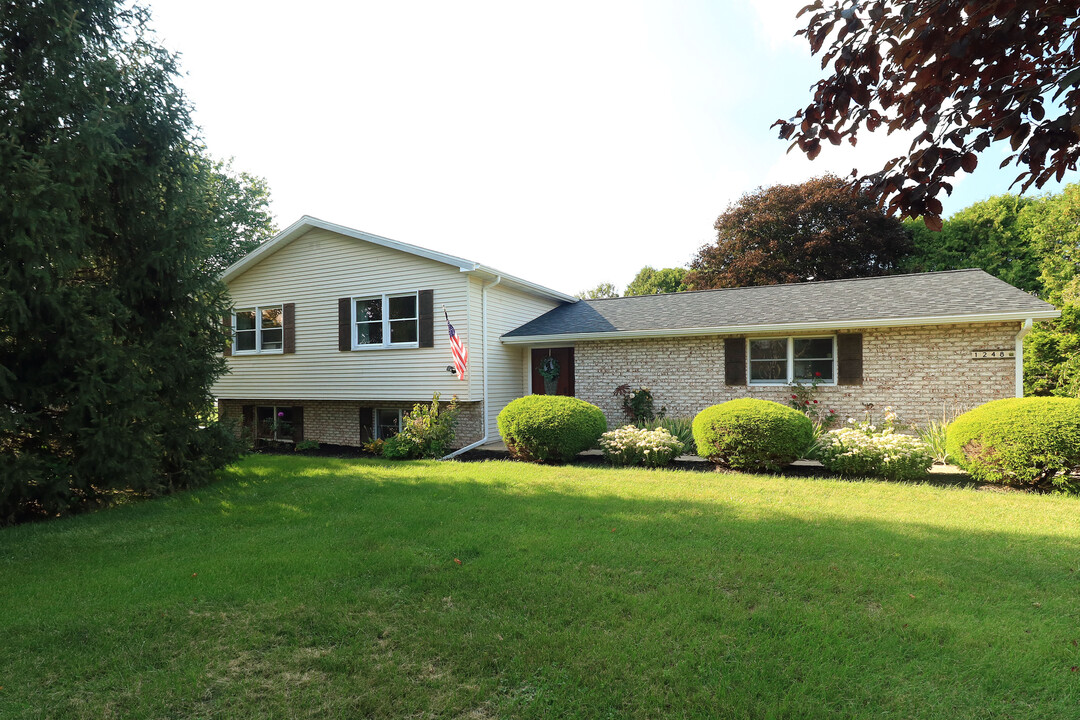 1248 Blue Spruce Dr in Bellefonte, PA - Building Photo