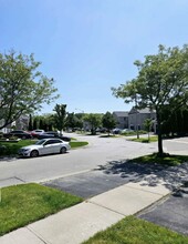 48 Bridlegrove Dr in Toronto, ON - Building Photo - Building Photo