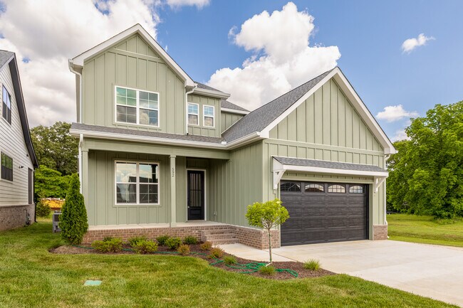 592 River Watch Way in Winchester, TN - Building Photo - Building Photo