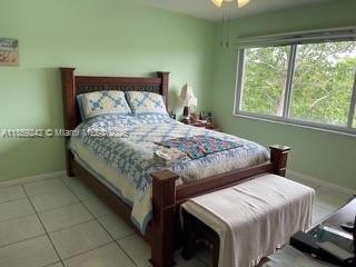 8981 S Hollybrook Blvd in Pembroke Pines, FL - Foto de edificio - Building Photo