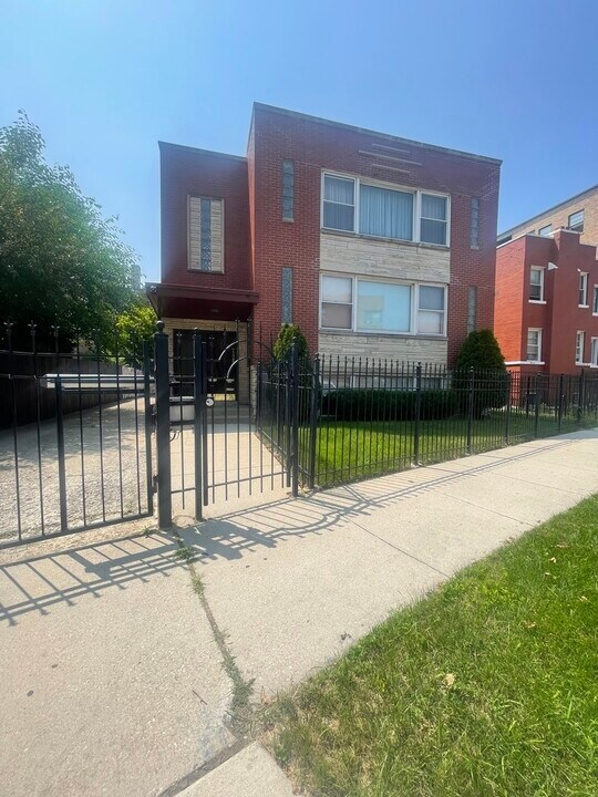 7228 S Phillips Ave in Chicago, IL - Building Photo