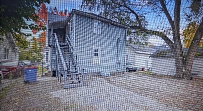 29 Sutton St SW, Unit 2 in Grand Rapids, MI - Building Photo - Building Photo