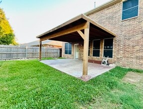 8012 Wyoming Dr in Fort Worth, TX - Building Photo - Building Photo