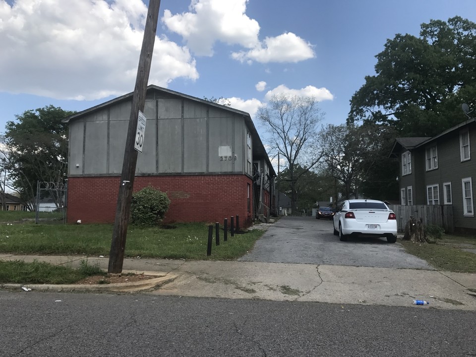 2709 Avenue E in Birmingham, AL - Building Photo