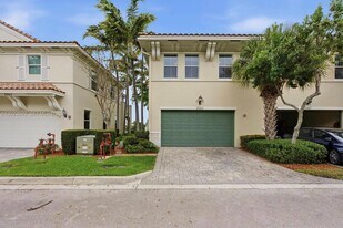 3065 Tortola Way in Hollywood, FL - Building Photo