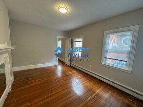 61 Dana St, Unit 8 in Cambridge, MA - Building Photo - Building Photo