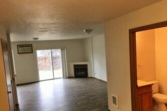 307-A-307-B N Hallett St in Medical Lake, WA - Building Photo - Building Photo