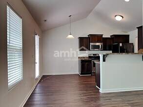 5306 Ian Dr in McLeansville, NC - Building Photo - Building Photo