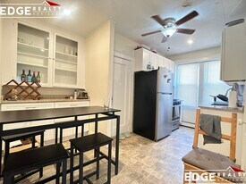 24 Wallingford Rd, Unit 3 in Boston, MA - Building Photo