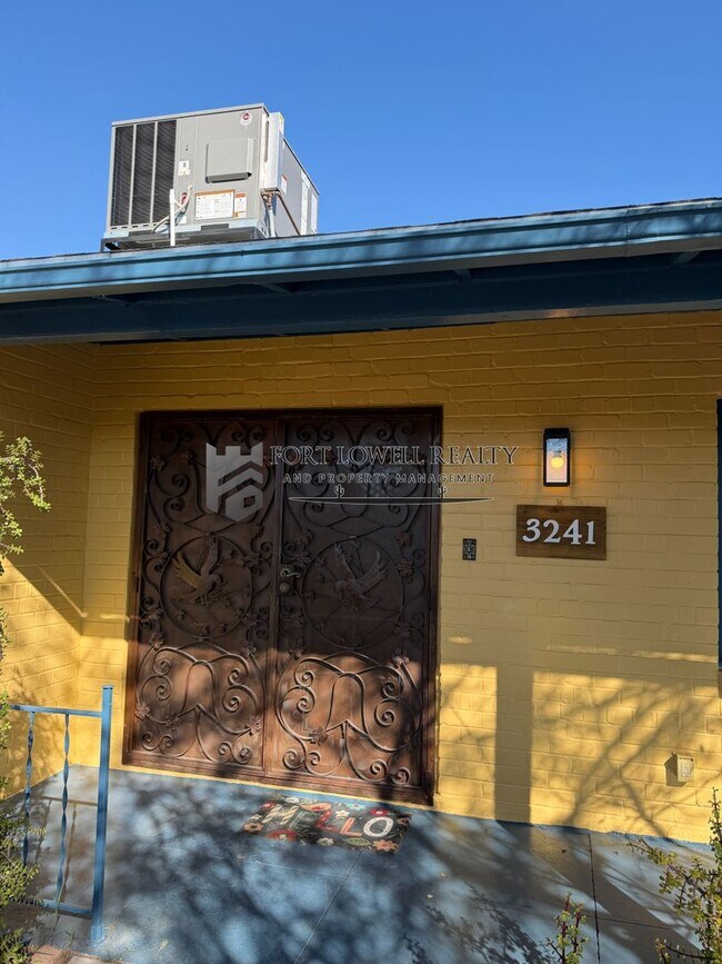 3241 E 28th St in Tucson, AZ - Foto de edificio - Building Photo