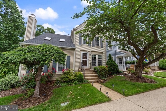 6474 Brick Hearth Ct in Alexandria, VA - Foto de edificio - Building Photo