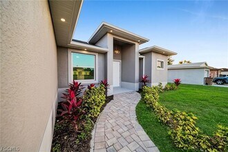 3719 16th St W in Lehigh Acres, FL - Building Photo - Building Photo
