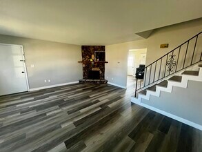 9652 Johnson St in Crown Point, IN - Foto de edificio - Building Photo