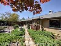 911 Sequoia Dr photo'