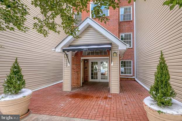 3311 Wyndham Cir in Alexandria, VA - Building Photo - Building Photo
