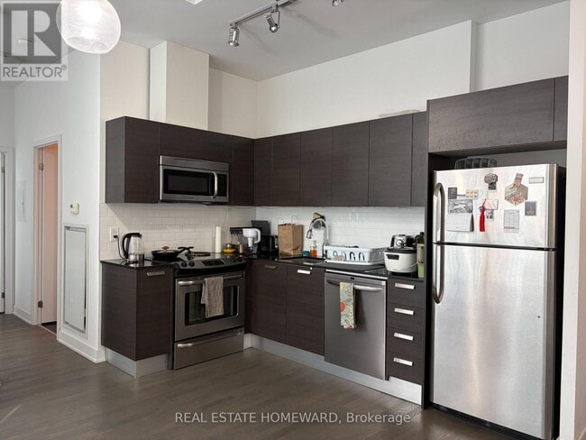 1815 Yonge St in Toronto, ON - Building Photo - Building Photo