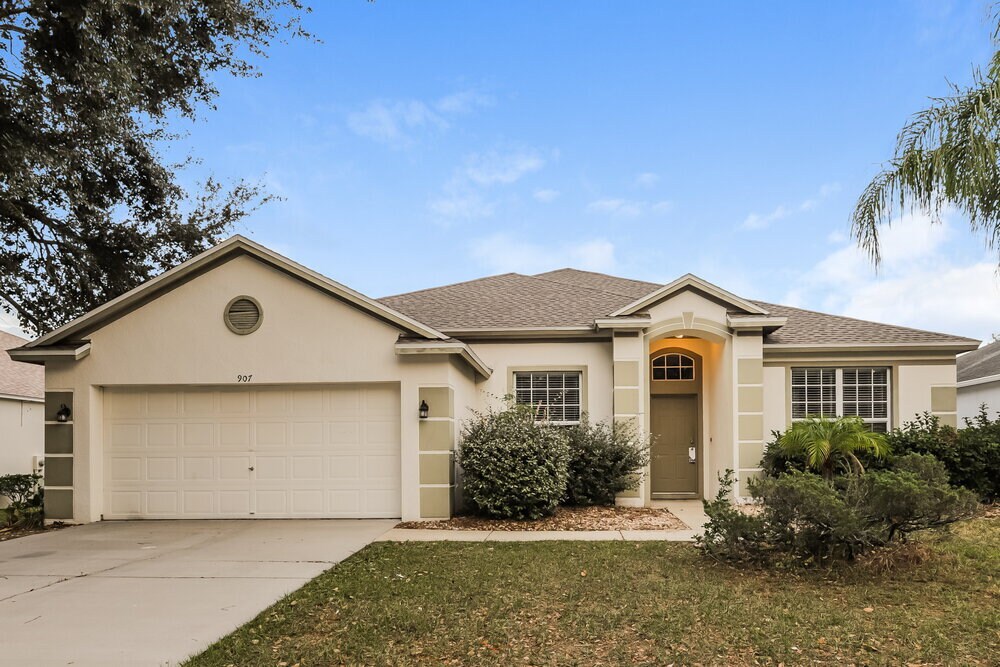 907 Pyrite Ct in Valrico, FL - Building Photo