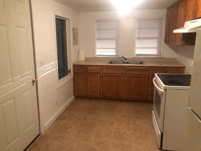 200 Sanders Hill Dr in Weaver, AL - Building Photo - Building Photo