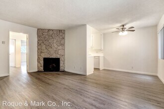 824 Maple St in Santa Monica, CA - Building Photo - Building Photo