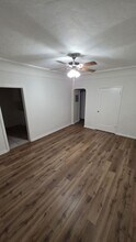 843 in Los Angeles, CA - Building Photo - Interior Photo