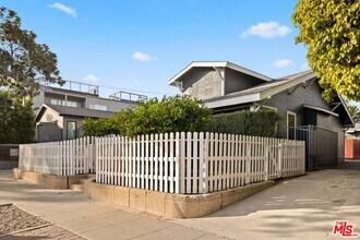 336 5th Ave in Los Angeles, CA - Building Photo - Building Photo