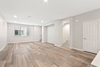 14410 Lily Ln in Gardena, CA - Building Photo - Building Photo