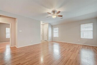 19802 River Breeze Dr in Tomball, TX - Foto de edificio - Building Photo