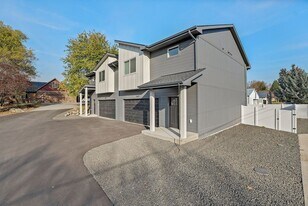 14025 E Valleyway Ave in Spokane Valley, WA - Building Photo