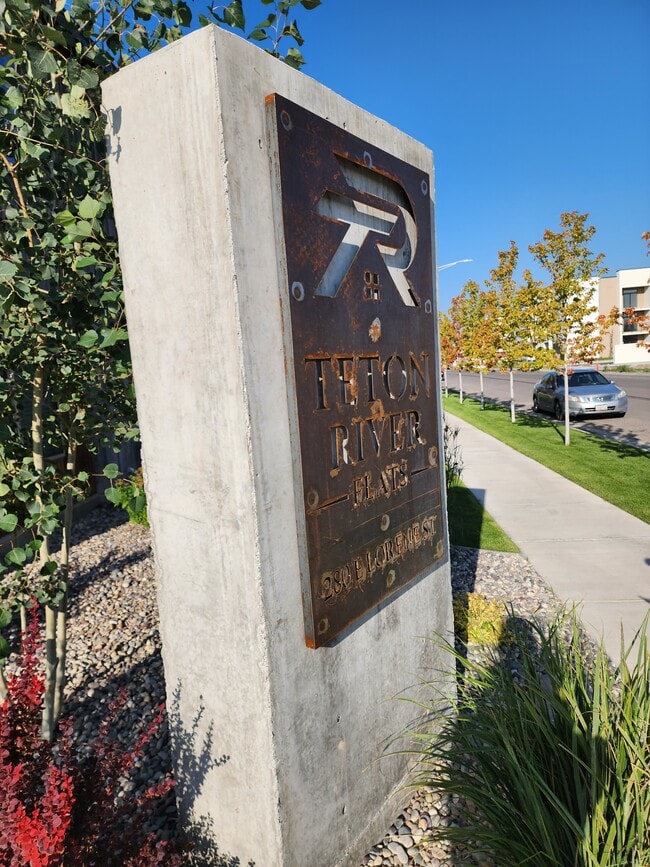 property at 280 E Lorene St